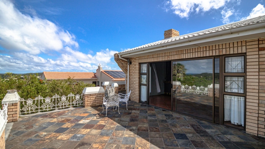 4 Bedroom Property for Sale in Blue Bend Eastern Cape